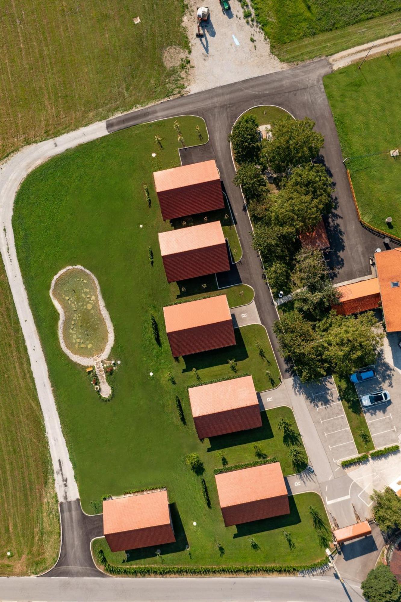 Martinova Izba - Family Bungalows Lasko Luaran gambar