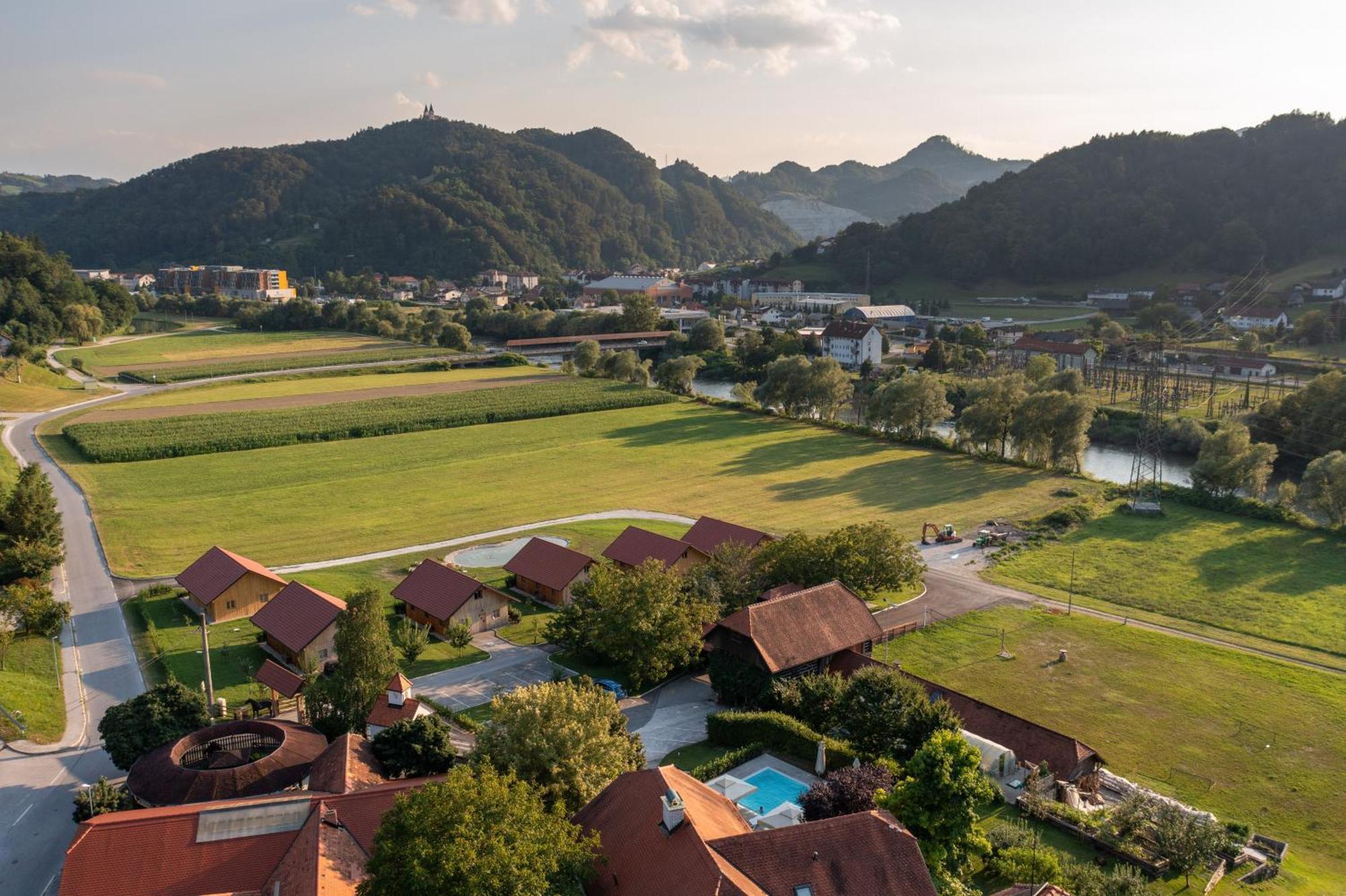 Martinova Izba - Family Bungalows Lasko Luaran gambar